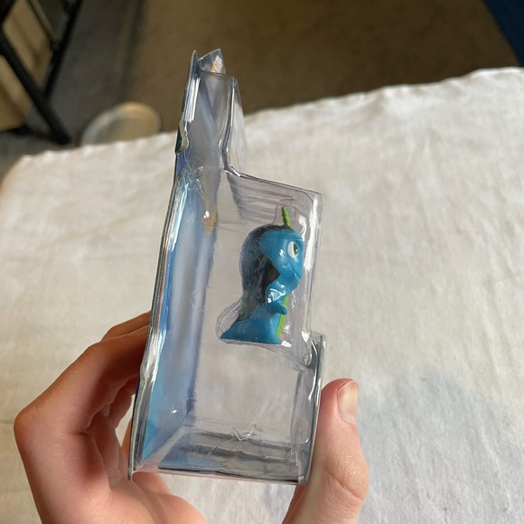 Xmitter & Bludgeon Action Figure Set - Blue and Red - Picture 6 of 7